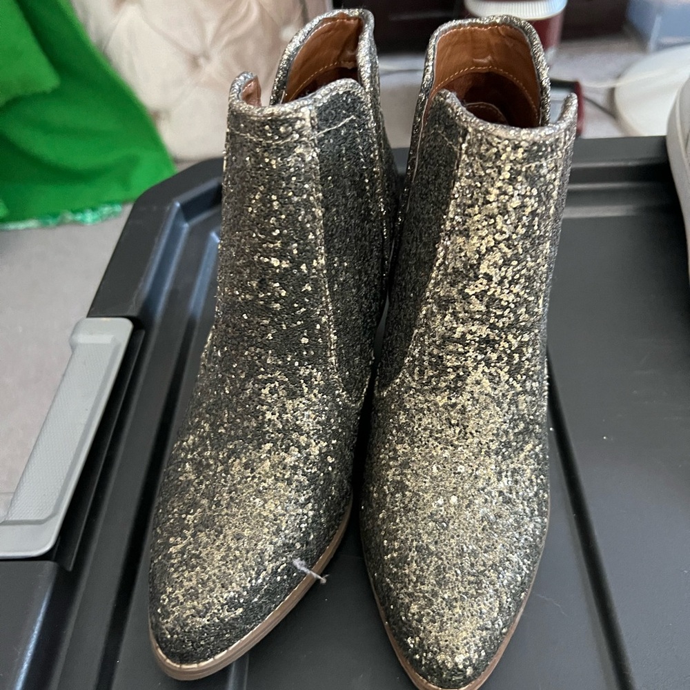 Gold and Black Chelsea Ankle Boots with Sparkle